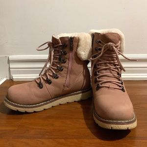 Royal Canadian pink winter boots